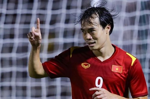 Văn Toàn có thể chuyển ra nước ngoài thi đấu sau khi 'chia tay' bầu Đức