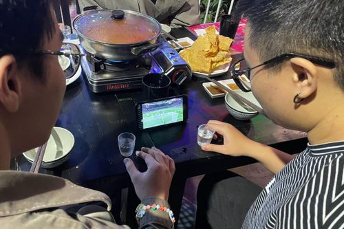 Mệt mỏi sau cả tuần 'nhậu cùng World Cup'