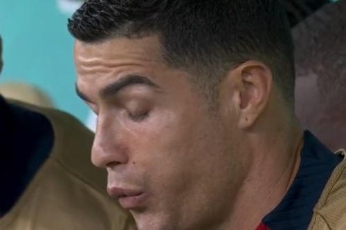 Phản ứng của Ronaldo khi đồng đội mắc sai lầm