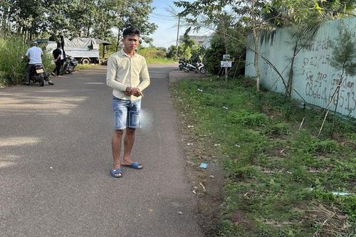 Tạm giữ đối tượng khống chế cô gái để 'giở trò đồi bại'