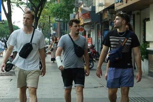 Khách quốc tế giảm mạnh: Có nguyên nhân thị thực