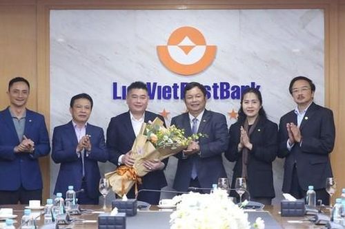 Loạt ngân hàng, doanh nghiệp có tiếng 'đổi ghế' chủ tịch
