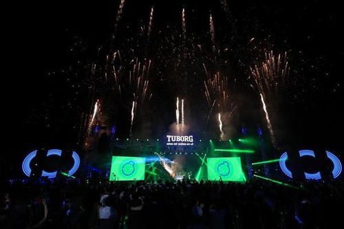 Giới trẻ Sài thành 'cháy' cùng Tuborg dịp cuối năm