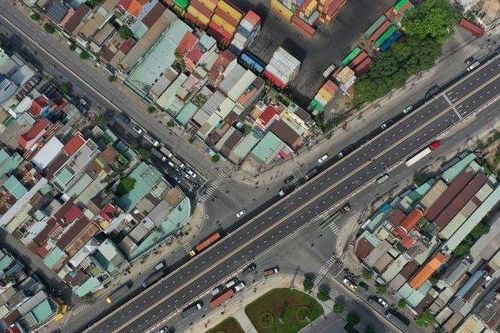 Ngắm cầu vượt thép trăm tỷ 'giải cứu' kẹt xe ở Bình Dương