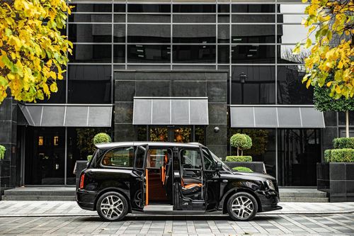Taxi hạng sang có giá đắt ngang BMW X5