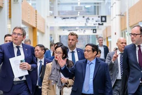 Thủ tướng Phạm Minh Chính thăm 'ngôi nhà của các giải pháp thông minh châu Âu'