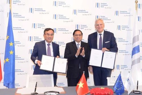 EVN và EIB ký kết biên bản ghi nhớ hợp tác trong lĩnh vực điện năng