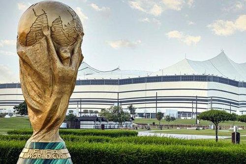 Cúp bóng đá thế giới: Nước đăng cai được gì?