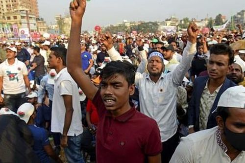 Hàng chục nghìn người biểu tình ở Bangladesh đòi Thủ tướng từ chức