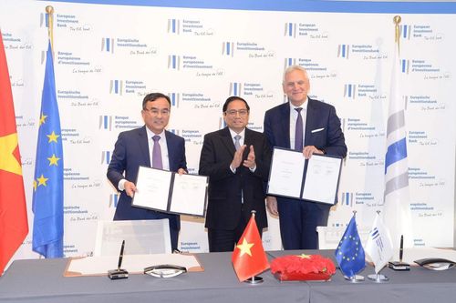 EVN và EIB ký kết biên bản ghi nhớ hợp tác trong lĩnh vực điện năng