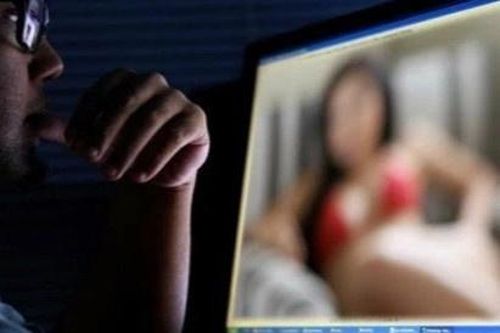 Phạt tù tổng giám đốc dọa đăng clip nhạy cảm của người tình
