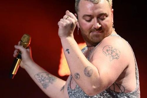 35 hình xăm của Sam Smith