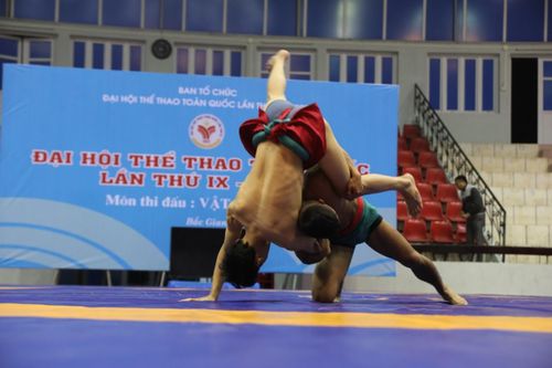 Khai mạc môn thi vật dân tộc tại Đại hội Thể thao toàn quốc lần thứ IX
