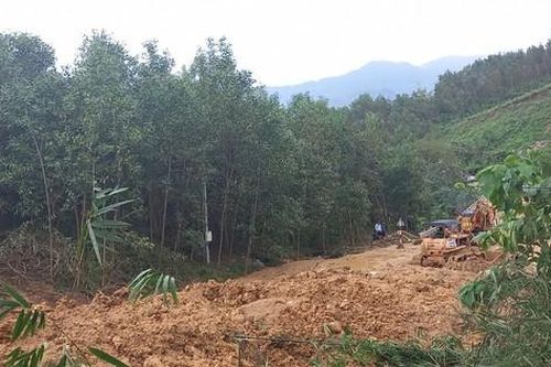 Quảng Ngãi: 3,5 tỷ đồng khắc phục khẩn cấp các tuyến đường tỉnh do hậu quả thiên tai