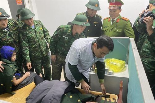 Cứu nạn thành công 7 thuyền viên gặp nạn trên biển