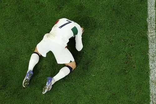 Ronaldo xứng đáng được tôn trọng, thay vì bị chế giễu