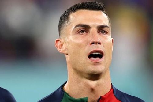 Ronaldo nhận món quà đặc biệt ngày chia tay World Cup