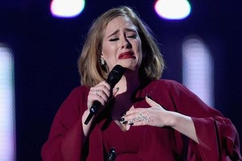 Adele phải trị liệu 5 lần mỗi ngày sau ly hôn