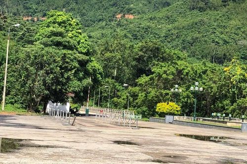 Vừa ra tù về tội giết người lại chém đối thủ nguy kịch