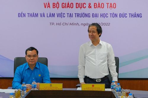 Bộ trưởng yêu cầu Trường Tôn Đức Thắng trở thành ĐH nghiên cứu đúng nghĩa