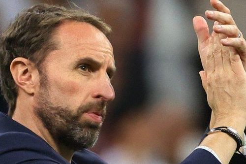 Cầu thủ, NHM và các huyền thoại đều mong Southgate ở lại