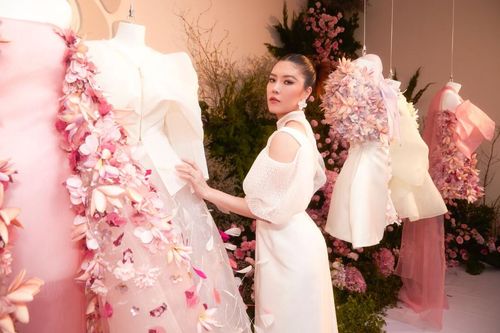 Mrs International Global Vietnam 2022 - Trâm Anh yêu kiều tựa nàng thơ tại triển lãm 10 năm của PHUONG MY