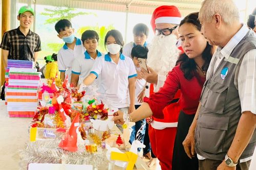 50 em học sinh tham gia trải nghiệm 'Khám phá khoa học'