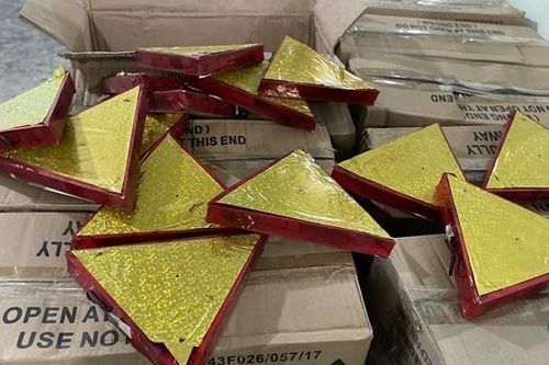 Thu giữ lô hàng lậu là pháo điện tại tỉnh Phú Yên