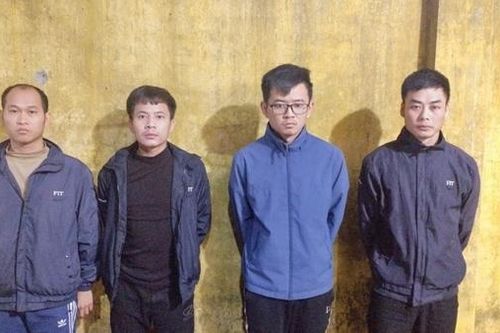 Thủ kho liên kết với công nhân tham ô 7.560 dây sạc Apple Watch