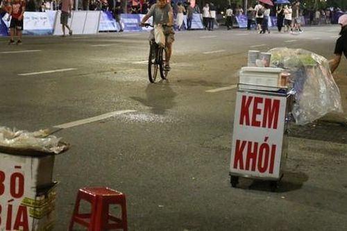 Hà Nội: Sẽ xử lý nghiêm tình trạng bán hàng rong gây ảnh hưởng đến trật tự, mỹ quan đô thị