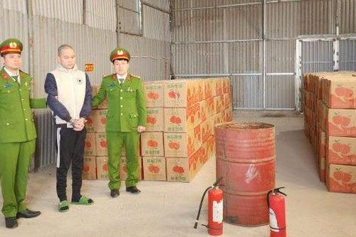 Khởi tố vụ án tàng trữ gần 7 tấn pháo nổ tại Thường Tín