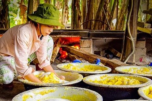 Bánh, mứt gọi Tết về