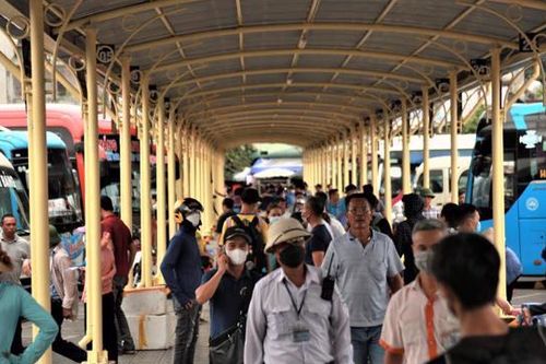 Hà Nội chuẩn bị 2.500 lượt xe phục vụ người dân đi lại dịp Tết