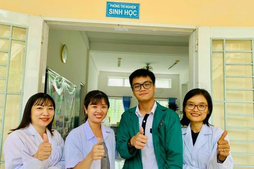 Học sinh chuyên Toán giành huy chương Olympic... Sinh học quốc tế