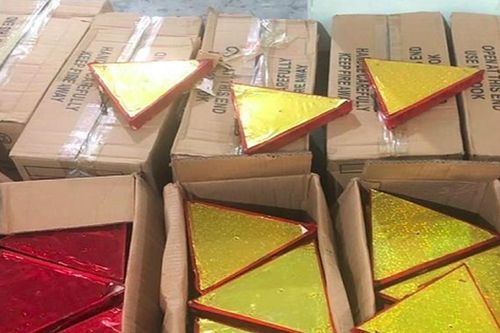 Tạm giữ 2.500 viên pháo điện nhập lậu vận chuyển trên xe đầu kéo tại Phú Yên