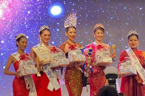 Siêu mẫu Thùy Dung đăng quang Hoa hậu châu Á