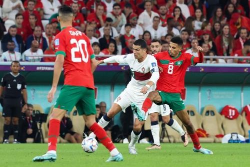 Pháp và bài toán khoan phá tuyến tiền vệ của Maroc