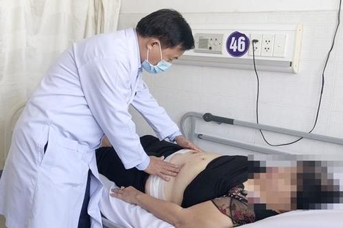 Phẫu thuật thành công cho bệnh nhân bị thoát vị thành bụng siêu khủng