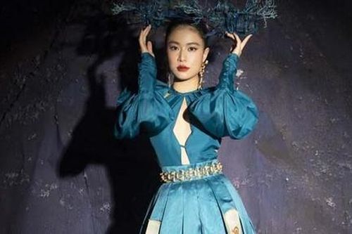 Hoàng Thùy Linh rực rỡ với hình ảnh mới