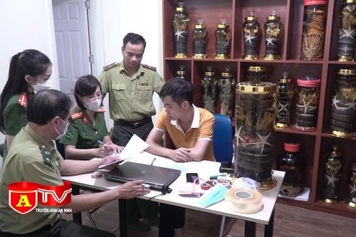 Thu giữ hơn 500 lít rượu thủ công không nguồn gốc xuất xứ