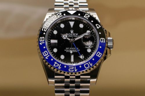 Nơi thành viên hoàng gia cũng khó mua Rolex
