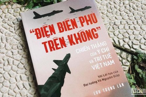 Ra mắt bộ sách về chiến thắng 'Hà Nội-Điện Biên Phủ trên không'