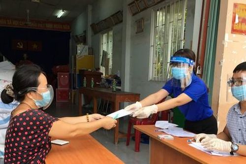 Khi nào người mắc Covid-19 nhận được tiền hỗ trợ?