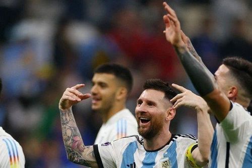 CĐM tin rằng World Cup 'được sắp xếp' cho Messi và Argentina