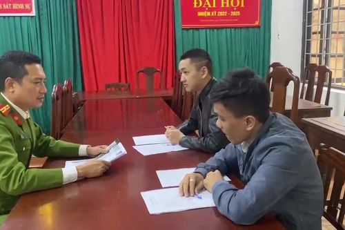 Tạm giữ hình sự 2 đối tượng tổ chức đánh bạc qua mạng