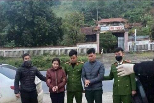 Quảng Trị: Bắt quả tang đôi nam nữ vận chuyển 72 hộp pháo