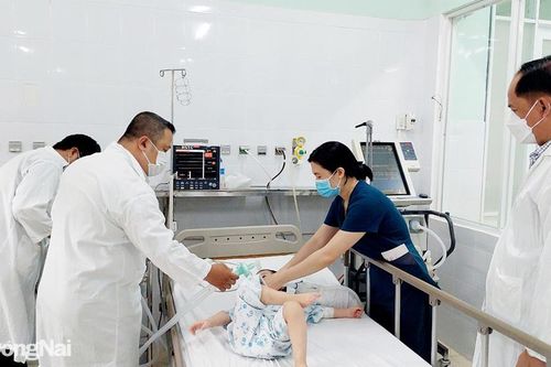 Một bệnh nhi bị hội chứng ngưng thở khi ngủ hiếm gặp