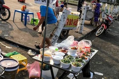 Thức ăn nhanh vỉa hè: Tiện, nhưng chưa chắc đã lợi
