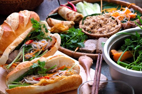 4 tựa sách hay cho người yêu bánh mì