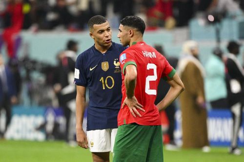 Mbappe an ủi Hakimi